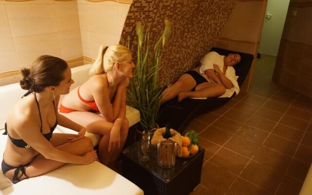 Relax Hotel Pelikan