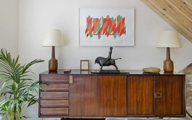 Gorgeous Stylish Interior Designed 5 Bed Home in Holland Park - Superb Location