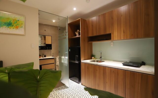 Lanura Apartments and Hotel