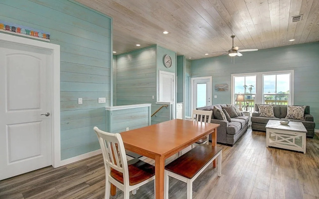 Copano Sunset #9 3 Bedroom Home by Redawning