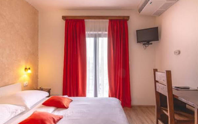 B&B Tonivale
