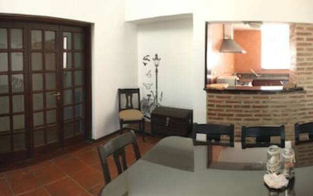 Beautiful House 2 to 9 People