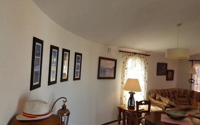 Villa With sea View and Pool