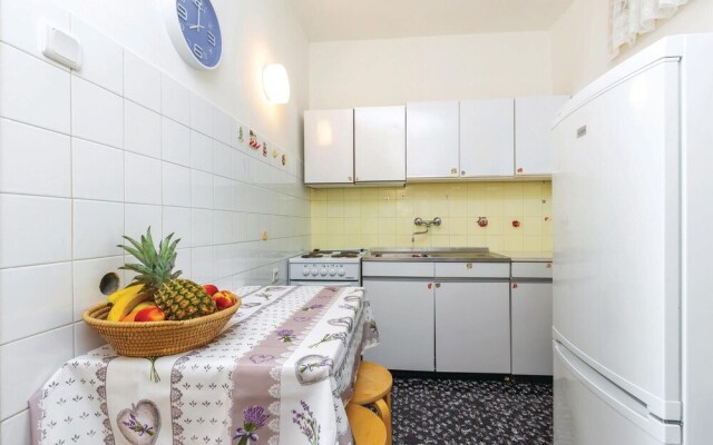Nice Home in Dramalj With Wifi and 2 Bedrooms