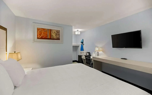 Rodeway Inn Midland South