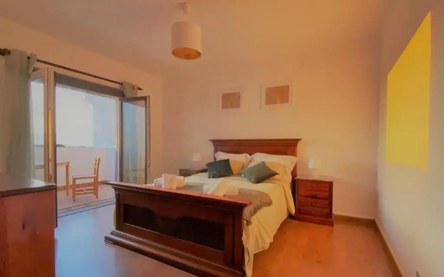 Superb Villa in Baleal w/ Patio, parking & 5 BRs