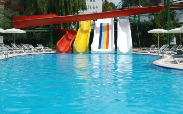 Cinar Hotel