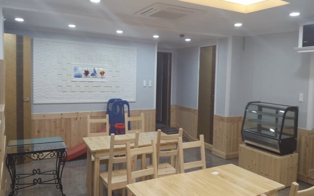 THE RED HOUSE - Hostel
