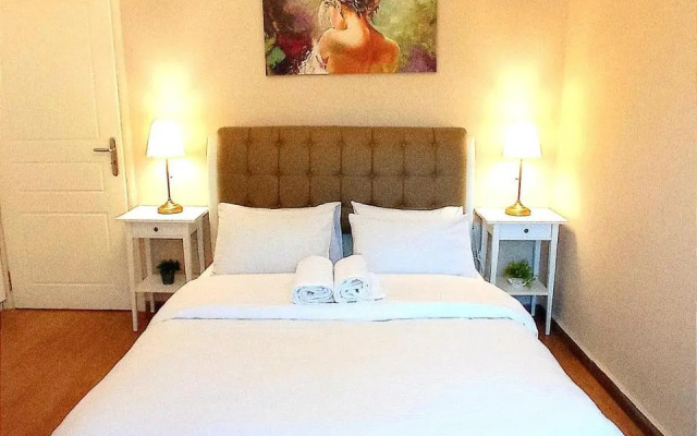 Odyseia Apts I at the Center of the City & Old Town
