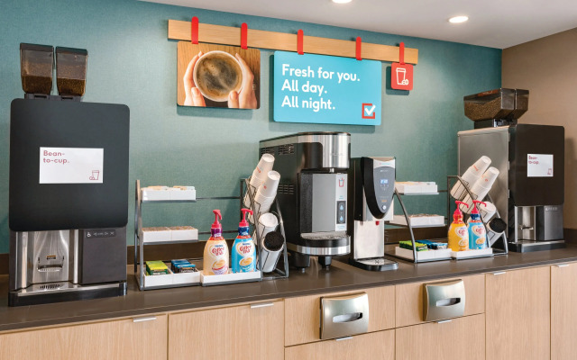 Holiday Inn Express Savannah - Gateway