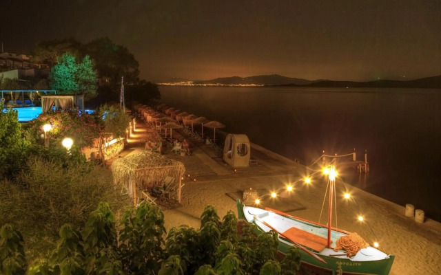 Venus Beach Bungalows Hotel