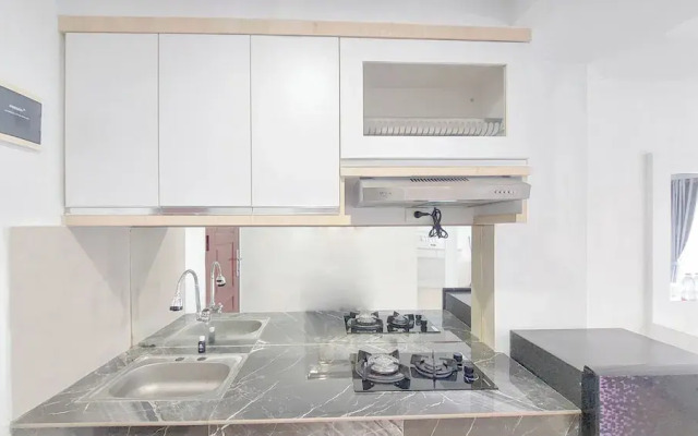 Relaxing Studio Apartment at Mansyur Residence