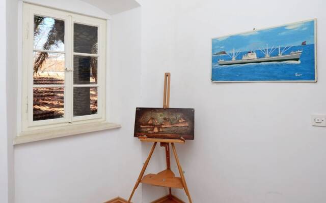 A1 - apt With Terrace, Best Location in Supetar