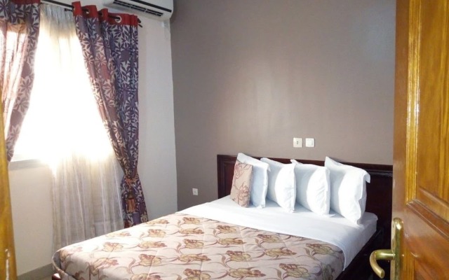 Hotel Vallee Des Rois