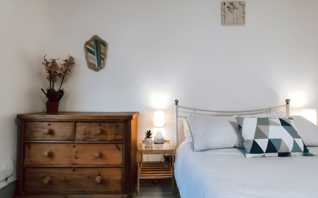 The Twickenham Apartment Near Strawberry Hill