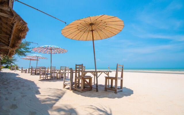 Cha-am Little Shop & Resort
