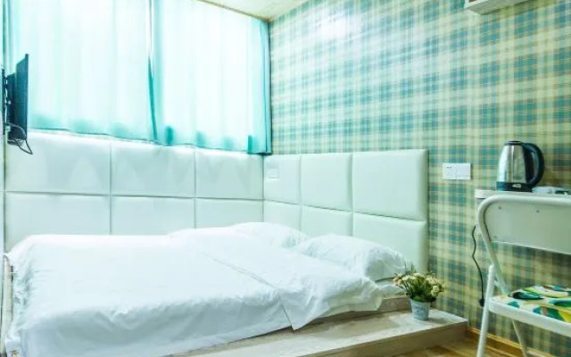 26 Degrees North Latitude hotel