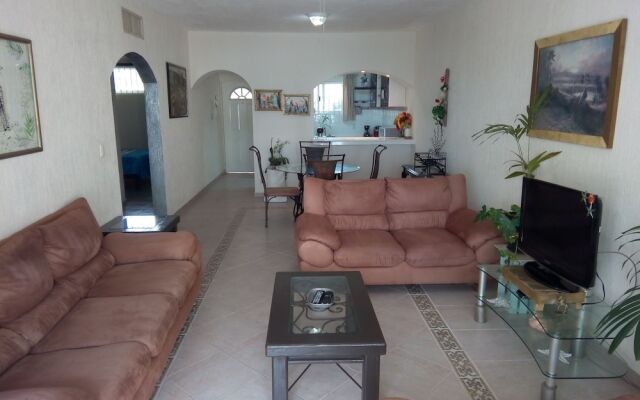 Rinconada del Sol 2BR Condo by Baitna