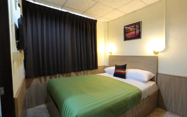 Sukhumvit 20 Guest House