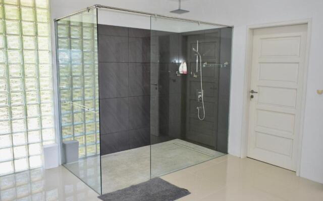 Aroha Seaview Villa Private pool