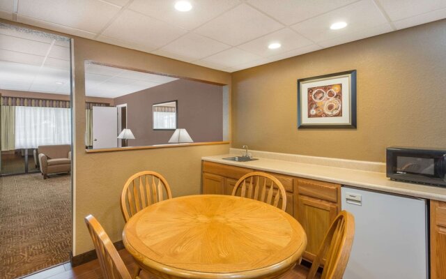 Ramada Paintsville Hotel & Conference Center