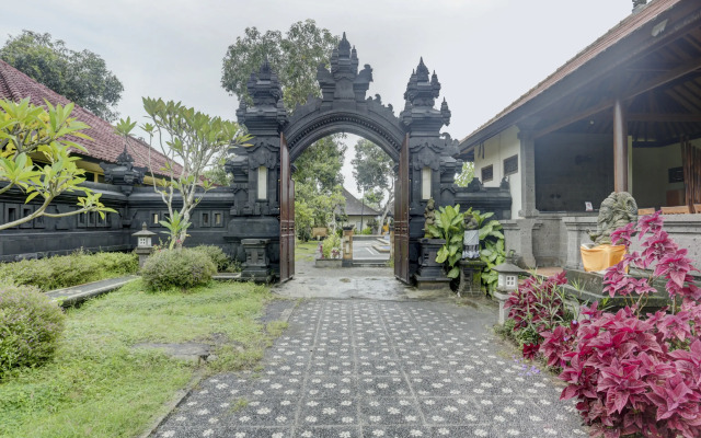 OYO 1762 Hotel Astiti Graha Tanah Lot