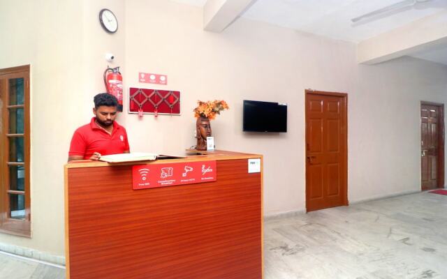 OYO 18570 Hotel Jazz