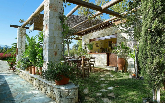 Minoa Palace Resort