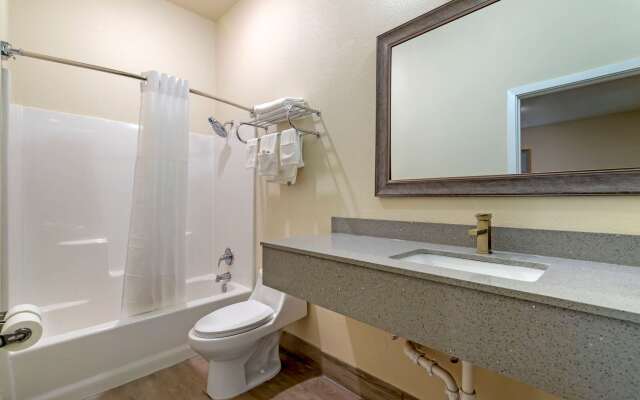 Quality Inn and Suites Elgin