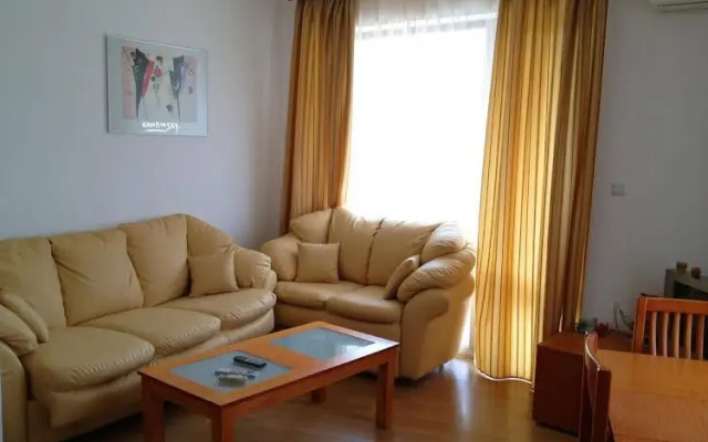 Nicol Apartment in Hermes Complex