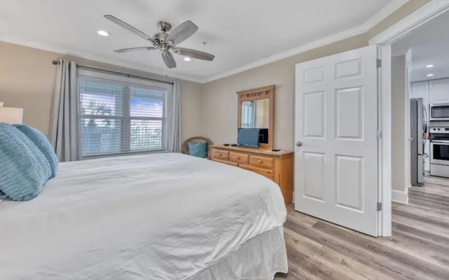 Crystal Dunes 405
