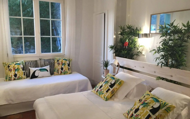 Hôtel de la Plage Mahogany