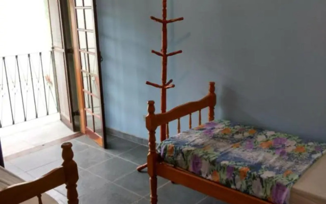 Casa em condomínio a 150 m da praia
