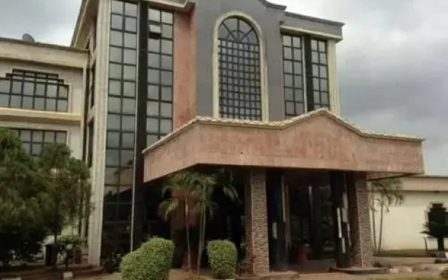 Nelrose Hotel
