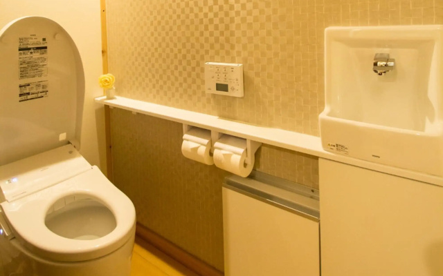 Rinn Rokujo Machiya – Bathroom – Kyoto