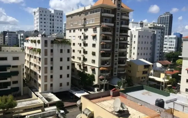 Penthouse in Evaristo Morales Sleeps 14