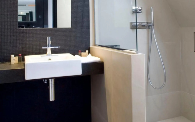 Hotel Marceau Champs Elysees