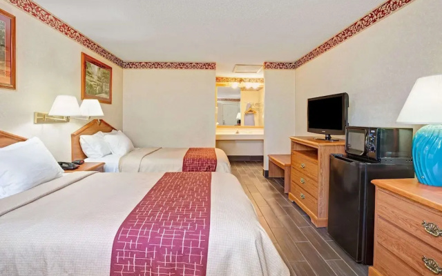 Red Roof Inn Monroe