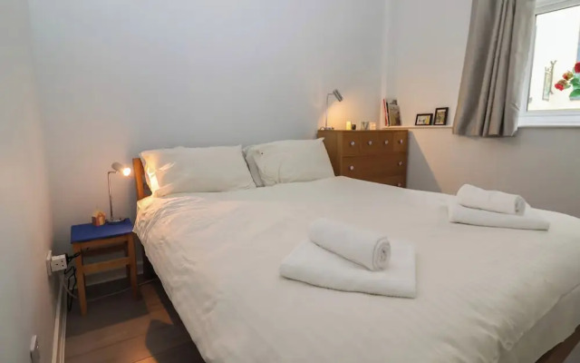 10 Bay View Court