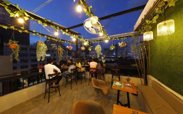 Cherish Central Hotel & Apartment