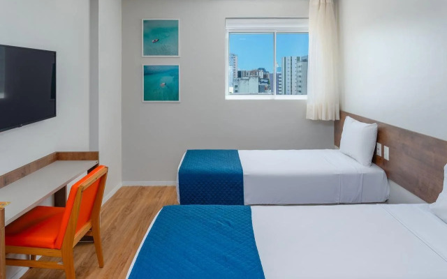 Verano Pajuçara by Tropicalis