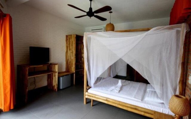 Lang Ca Voi The Whales Village Guesthouse