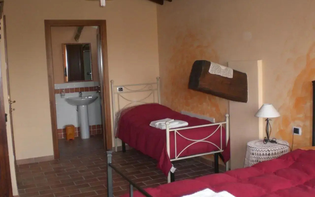 Agriturismo Santa Barbara Country House