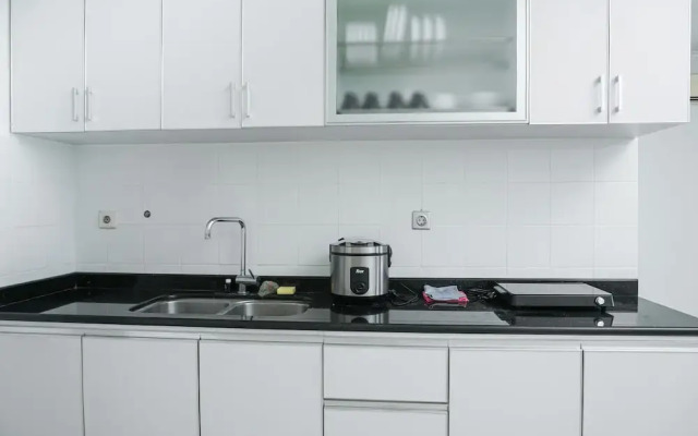 Big and Cozy 2BR Apartment at Ancol Mansion