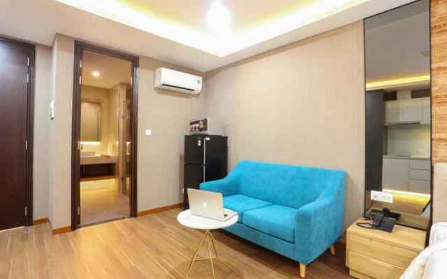 Melina Turtle Lake Saigon Center