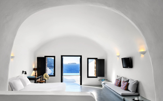 Grand Ambassador Santorini Hotel