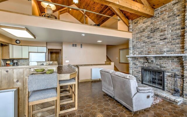 438midsu 4 Bedroom Home