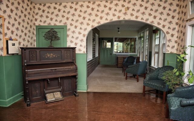 Pine Lodge