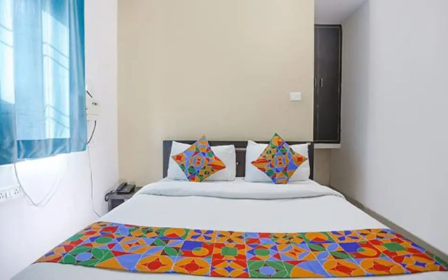 Fabhotel Lily Grand