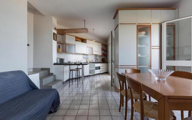 Porticciolo Apartment by BarbarHouse